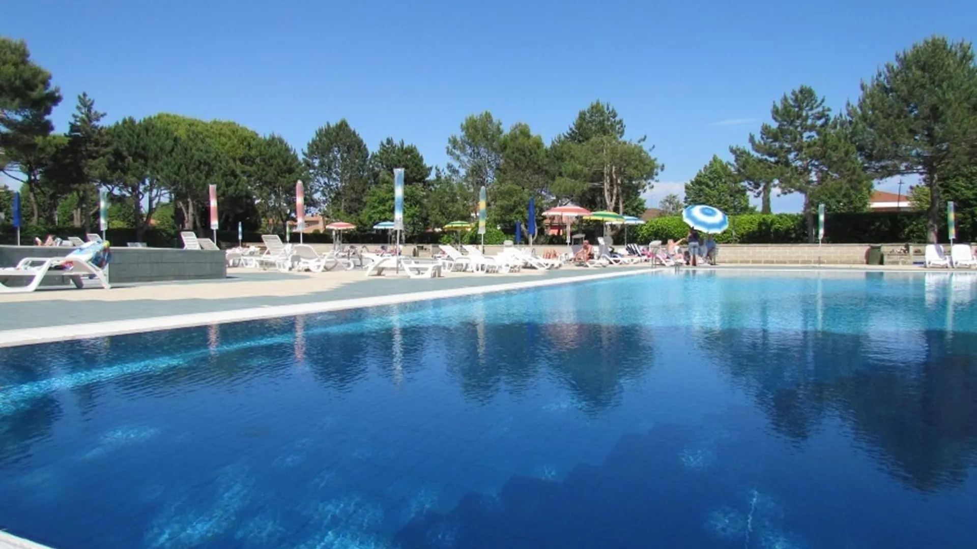 Lovely Apartment With Pool - Beahost Bibione Itálie
